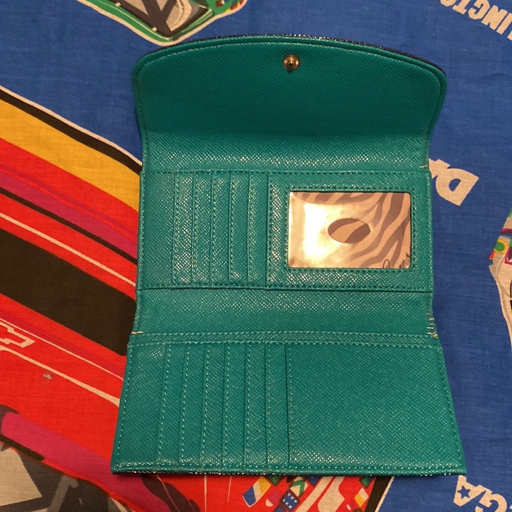 Guess wallet - Picture 3 of 4
